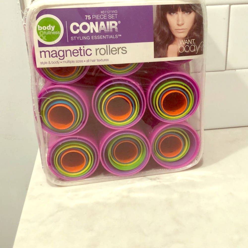 Plastic rollers with clips